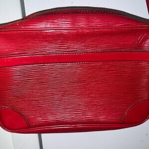 LOUIS VUITTON
Trocadéro leather crossbody bag
Good condition